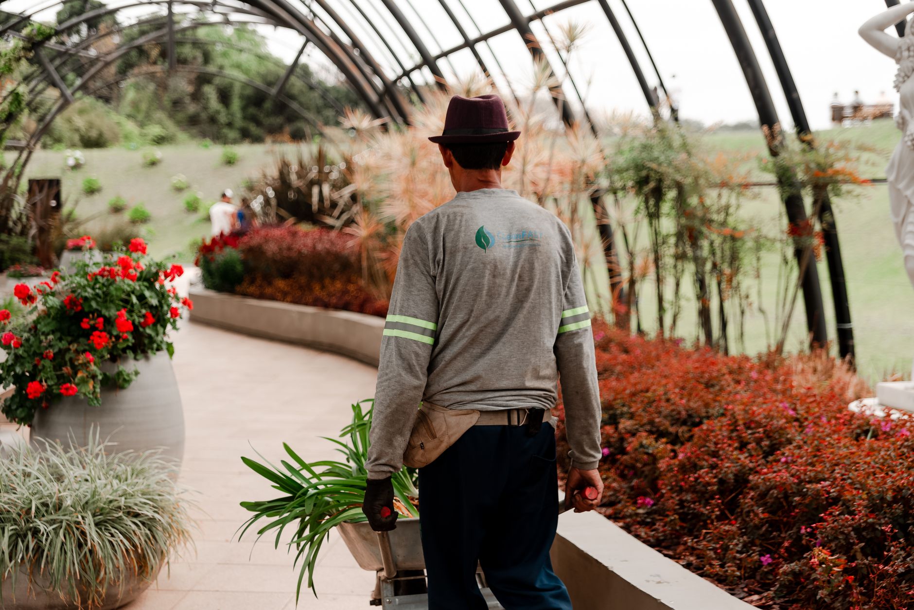 Jardinier paysagiste équipe à Nanterre